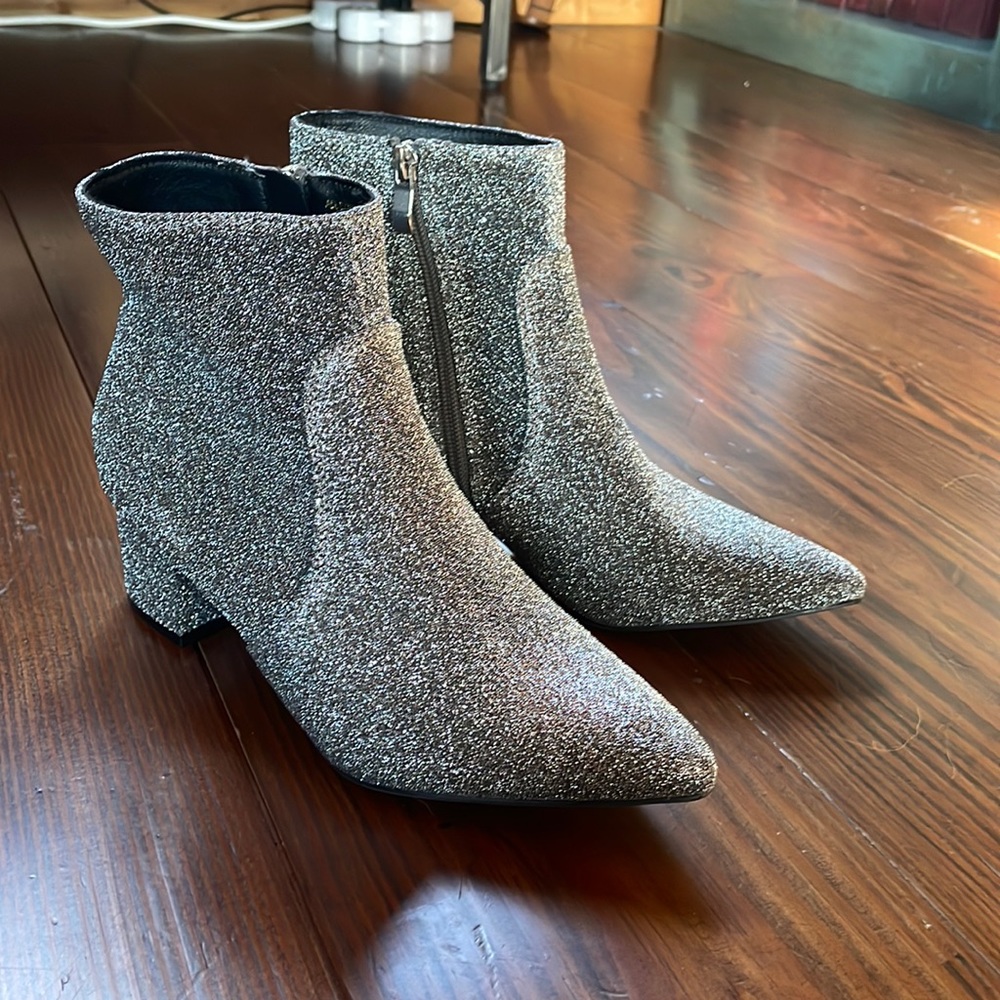 Lulu’s glitter booties